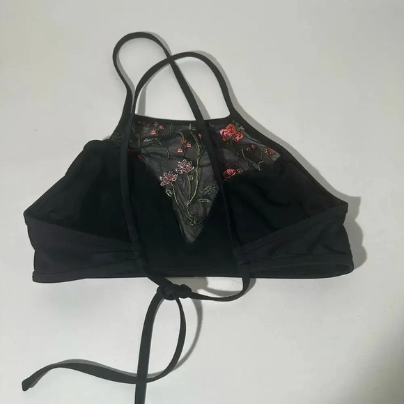 Xhilaration Floral Top - Picture 2 of 3